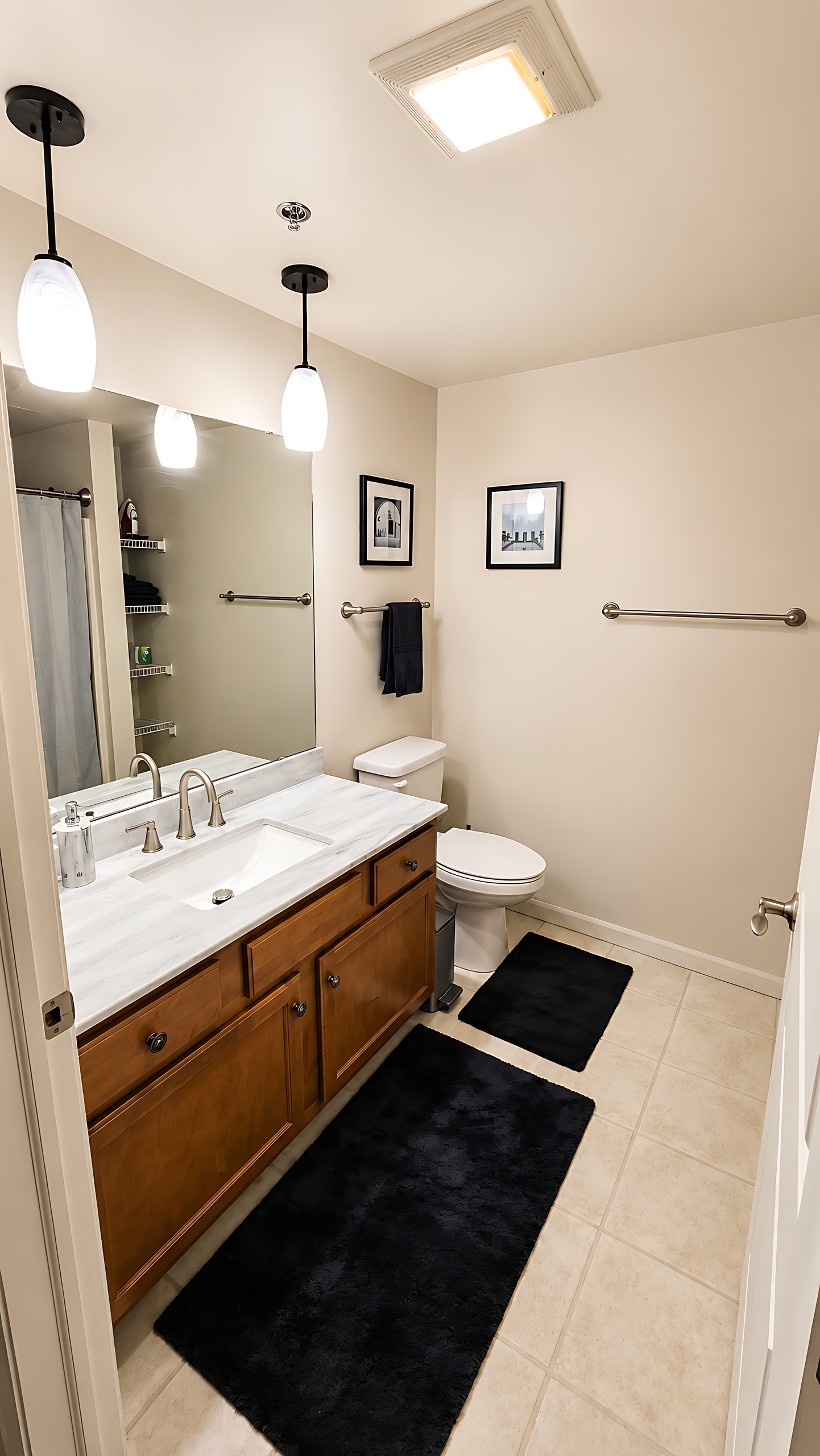 Second bathroom, Unit 416